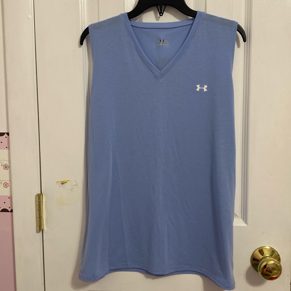 Under Armour sleeveless tank top good condition